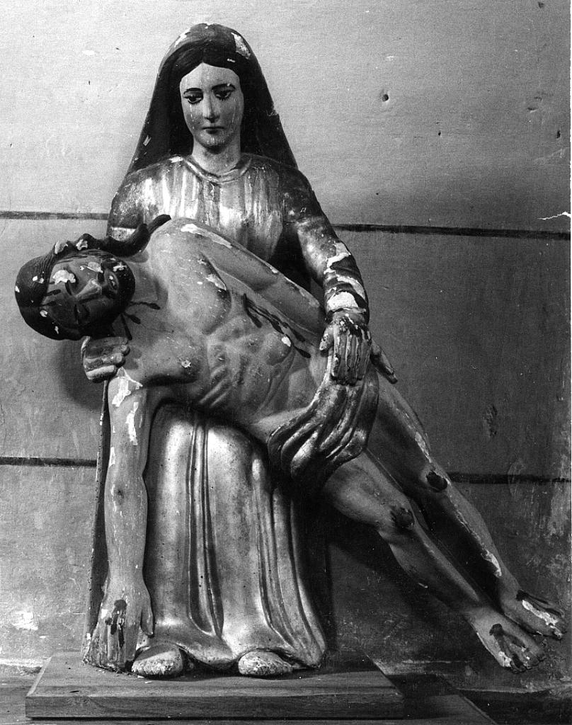 groupe sculpté : Pietà