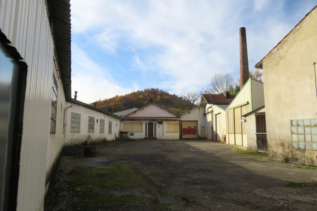 ancienne forge à la catalane, puis usines textiles Barbe et Bernadou, puis SOTAP-Carol, aujourd'hui désaffectée