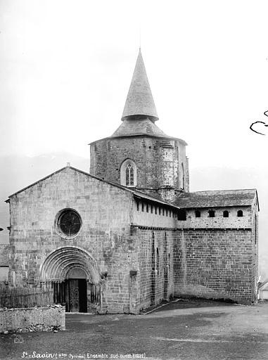 église de l'abbaye de bénédictins Saint-Savin, actuellement église paroissiale