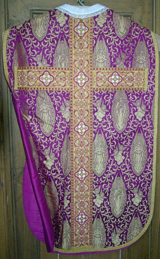 chasuble violette