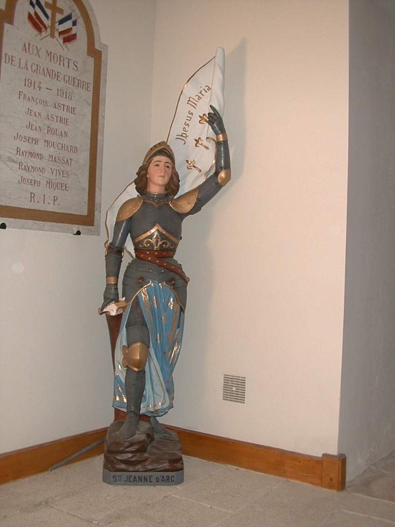ensemble du monument aux morts de la guerre de 1914-1918 et de la statue (figure colossale) de Jeanne d'Arc