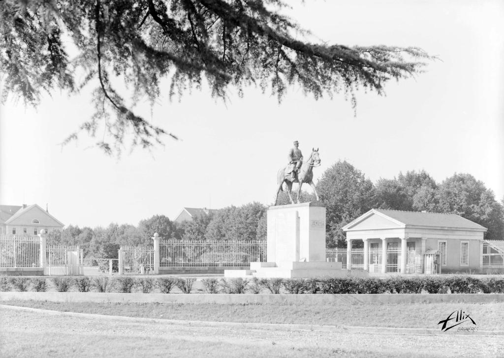statue équestre du Maréchal Foch