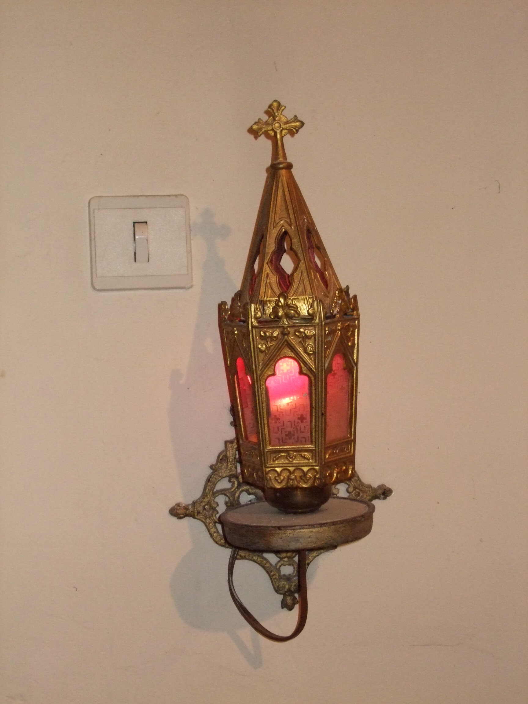 Deux lanternes du Saint Sacrement