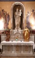 autel secondaire nord, avec sa statue de la Vierge