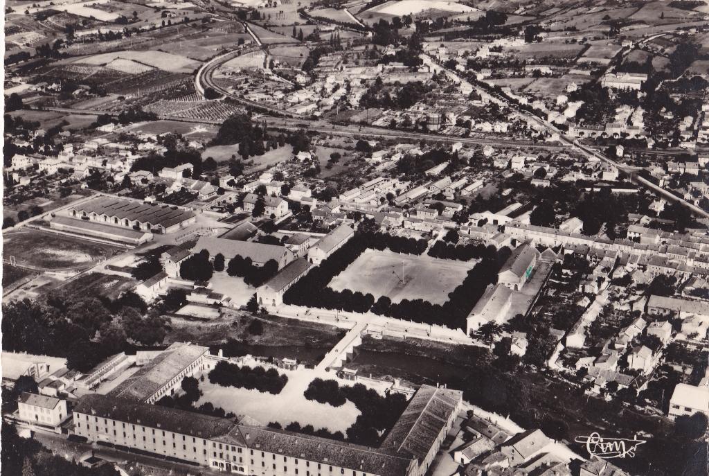 Quartier de cavalerie Henry, puis Quartier de cavalerie Espagne, Caserne d'artillerie et Centre d'Instruction du service de l'Intendance