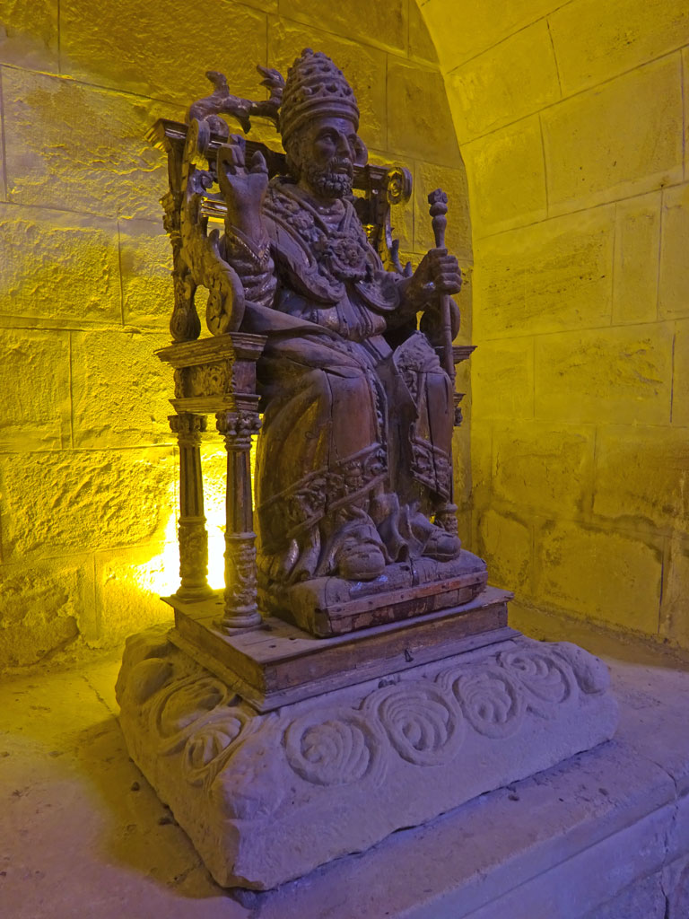 Statue : la Majesté de saint Pierre