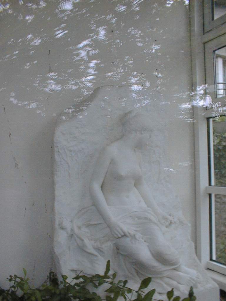 statue (petite nature) : Aux champs