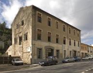 usine de teinturerie Martin, puis Lalande et moulin à huile Lalande, actuellement garage de réparation automobile et logement