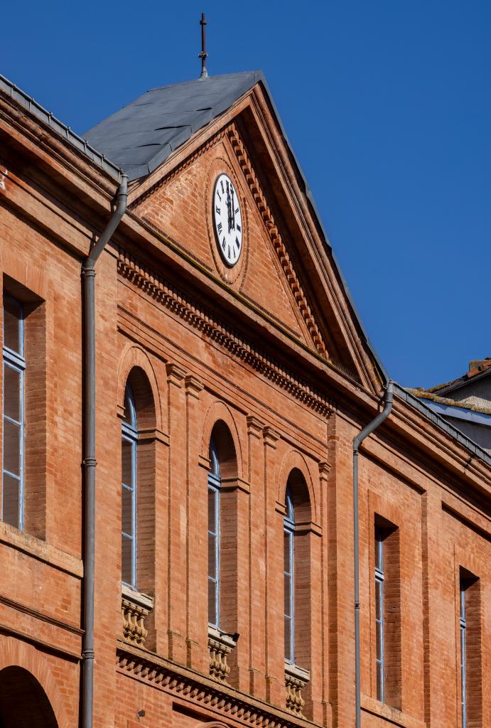 ancienne mairie-école halle