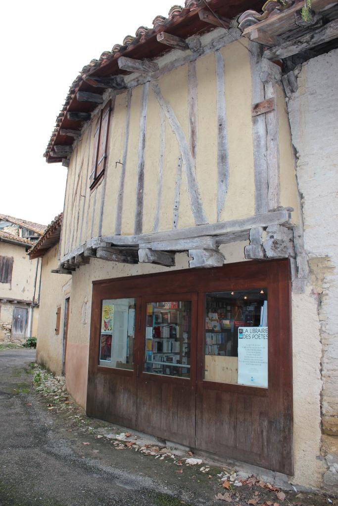 maisons du village de Sarrant