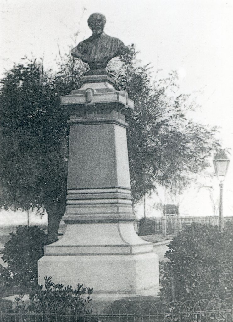 monument (monument commémoratif), du docteur Clément