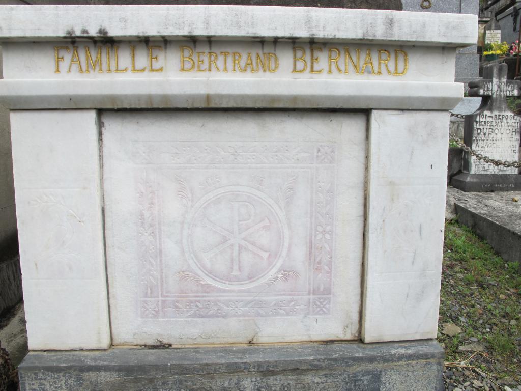 tombeau de la famille Bertrand Bernard
