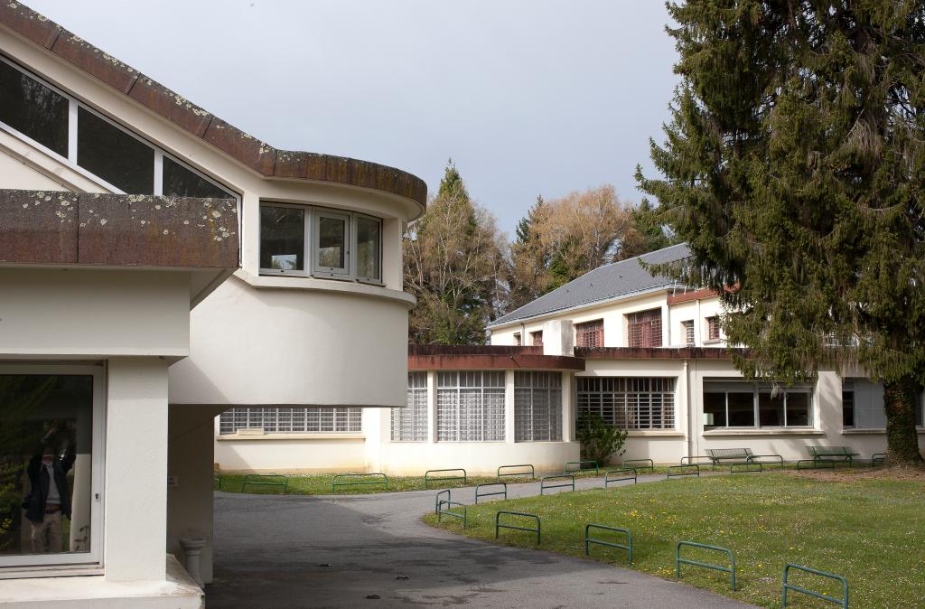 asile d'aliénés dit de la Demi lune, actuellement centre hospitalier de Lannemezan