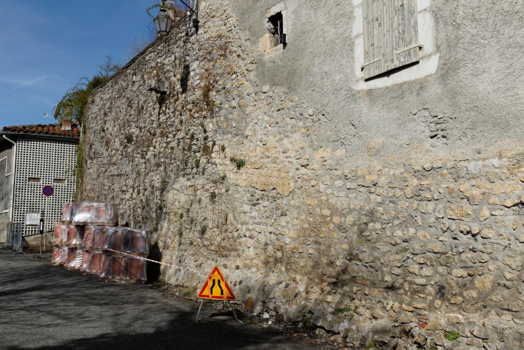 enceinte de la ville haute de Saint-Bertrand-de-Comminges