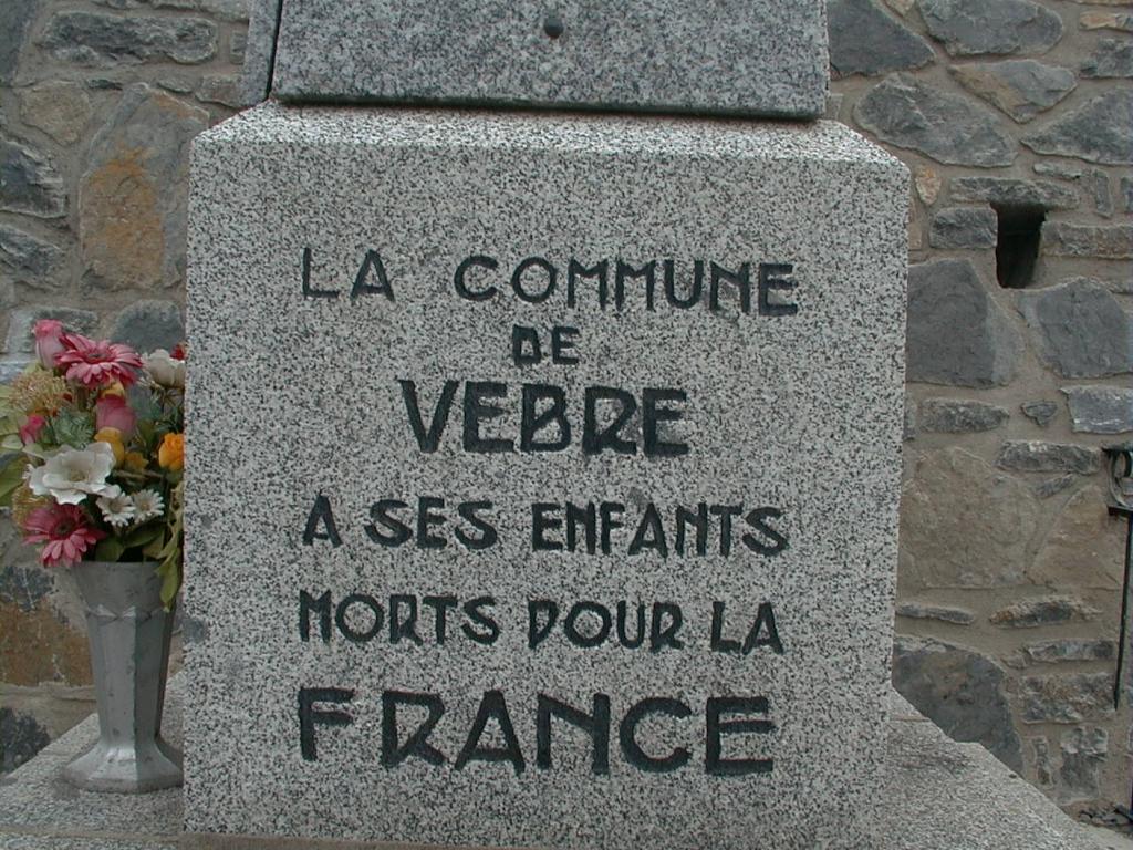 monument aux morts de la guerre de 1914-1918 et de la guerre de 1939-1945