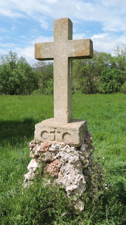 Croix monumentales et croix de chemin de La Tour-sur-Orb