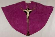 chasuble violette avec manipule et bourse de corporal