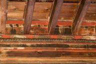 plafond peint à caissons du premier étage de l'ancien presbytère (salles sud-est)