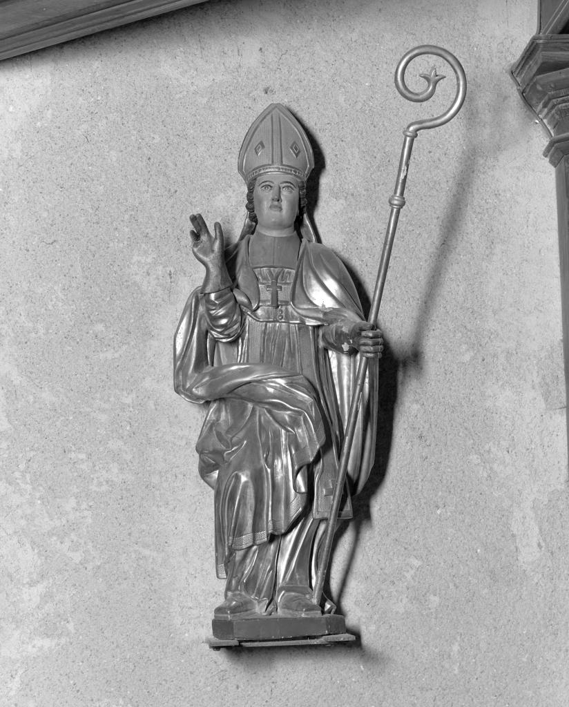 statue : saint Ebons