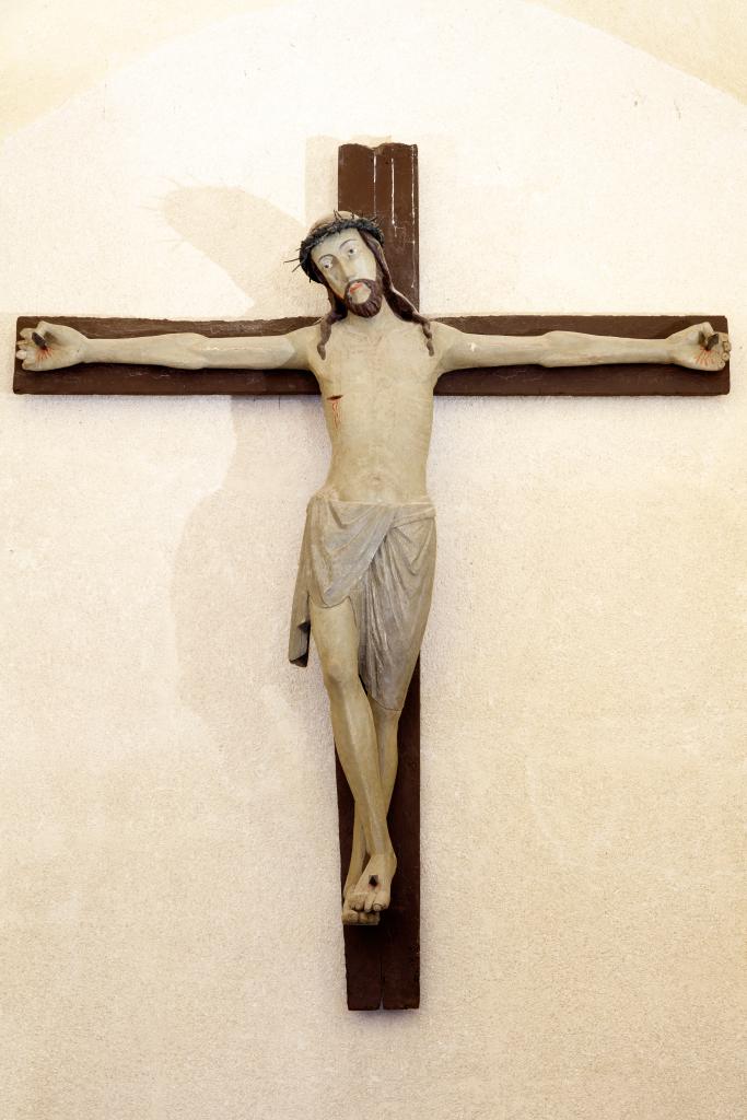 statue : Christ en croix