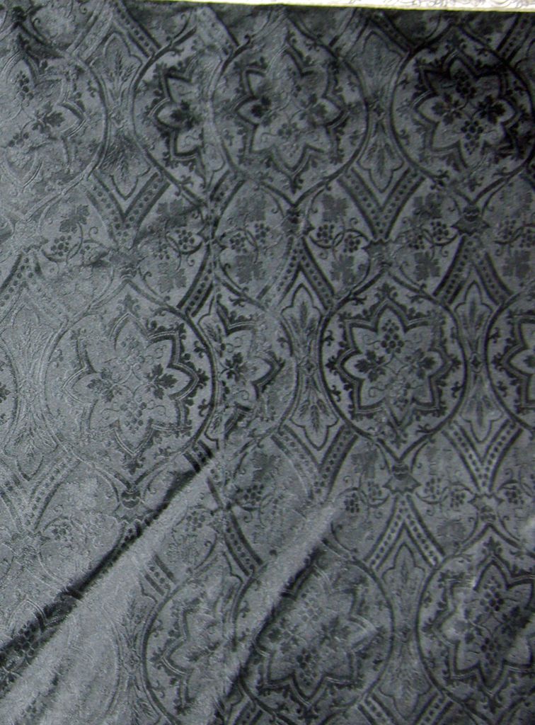 sommaire des textiles de l'église de Saint-André-d'Olérargues
