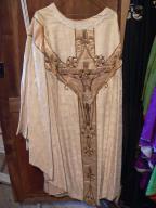 chasuble blanche