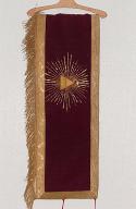 ensemble de quatre pentes de dais de procession (garniture de dais de procession) : Tétragramme, Colombe du Saint-Esprit, Pélican mystique, Agneau mystique