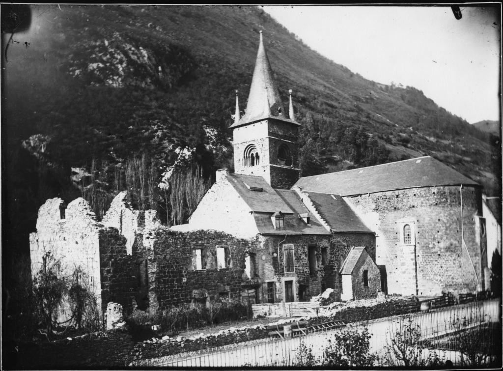 prieuré de bénédictins, église paroissiale Saint-Pierre, Saint-Ebons