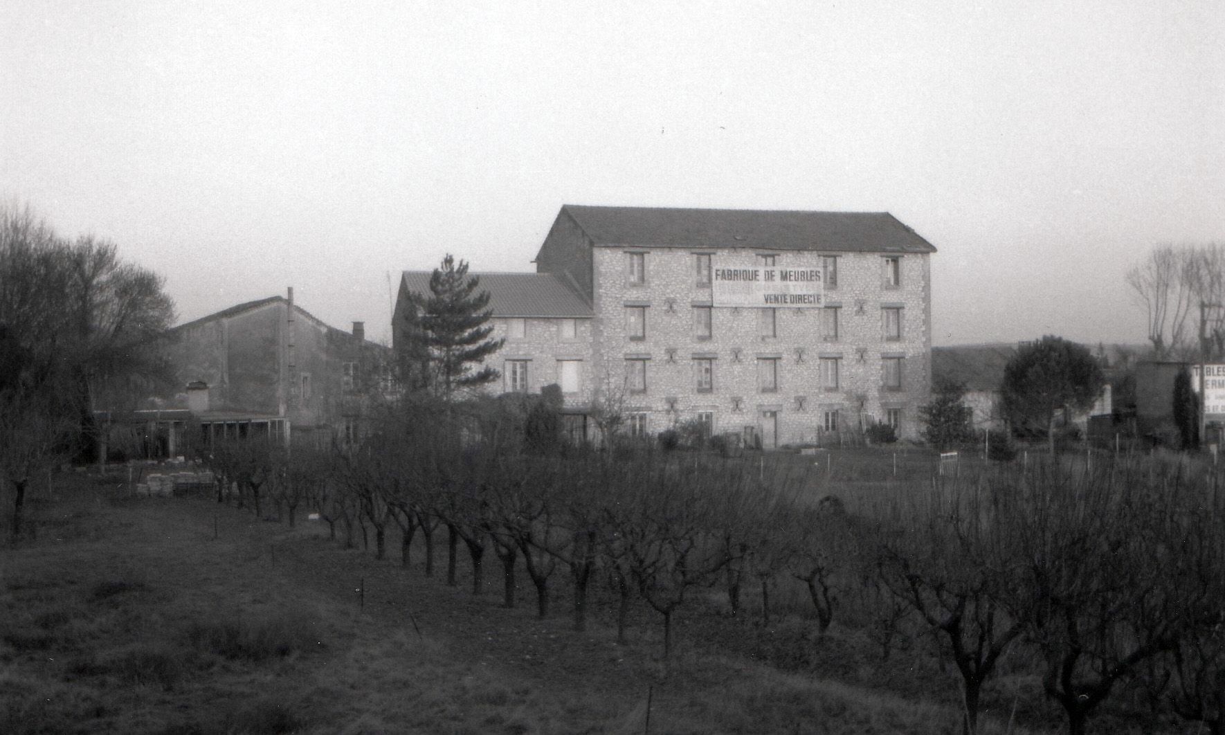 moulin à farine, puis minoterie de La Calmette, puis usine de menuiserie Vincent