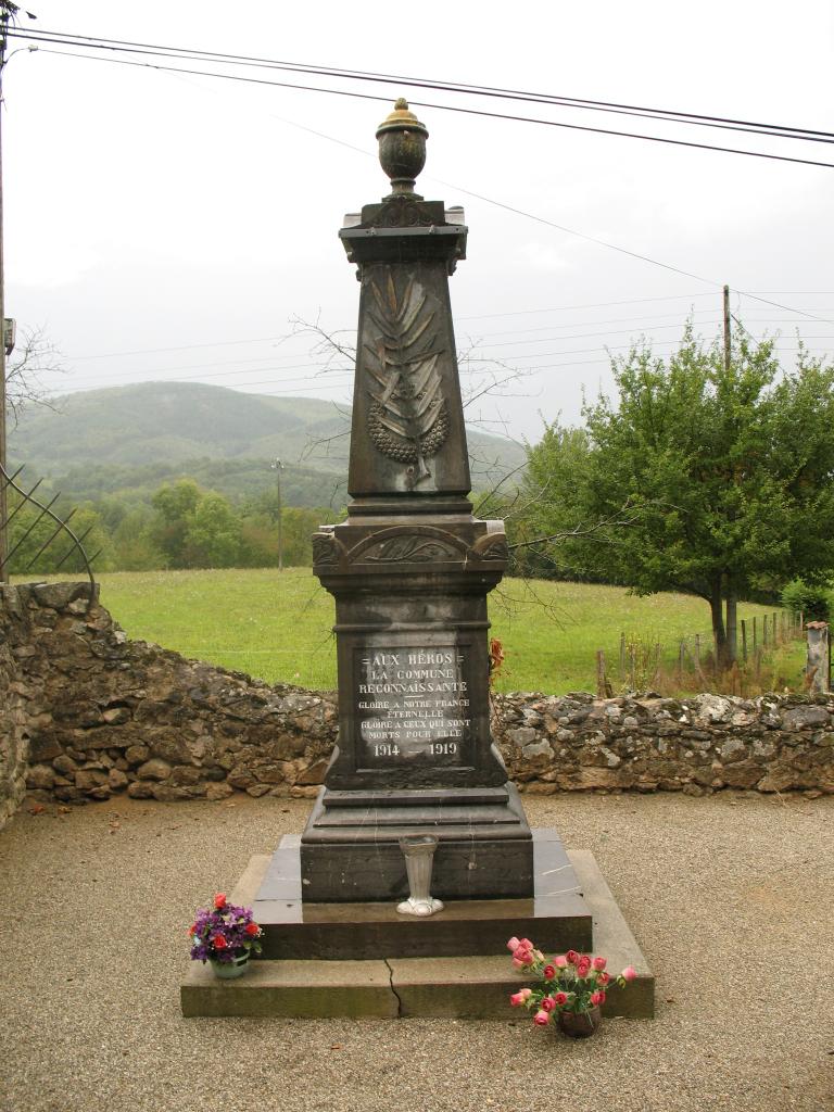 monument aux morts de la guerre de 1914-1919, de la guerre de 1939-1945 et des T. O. E.
