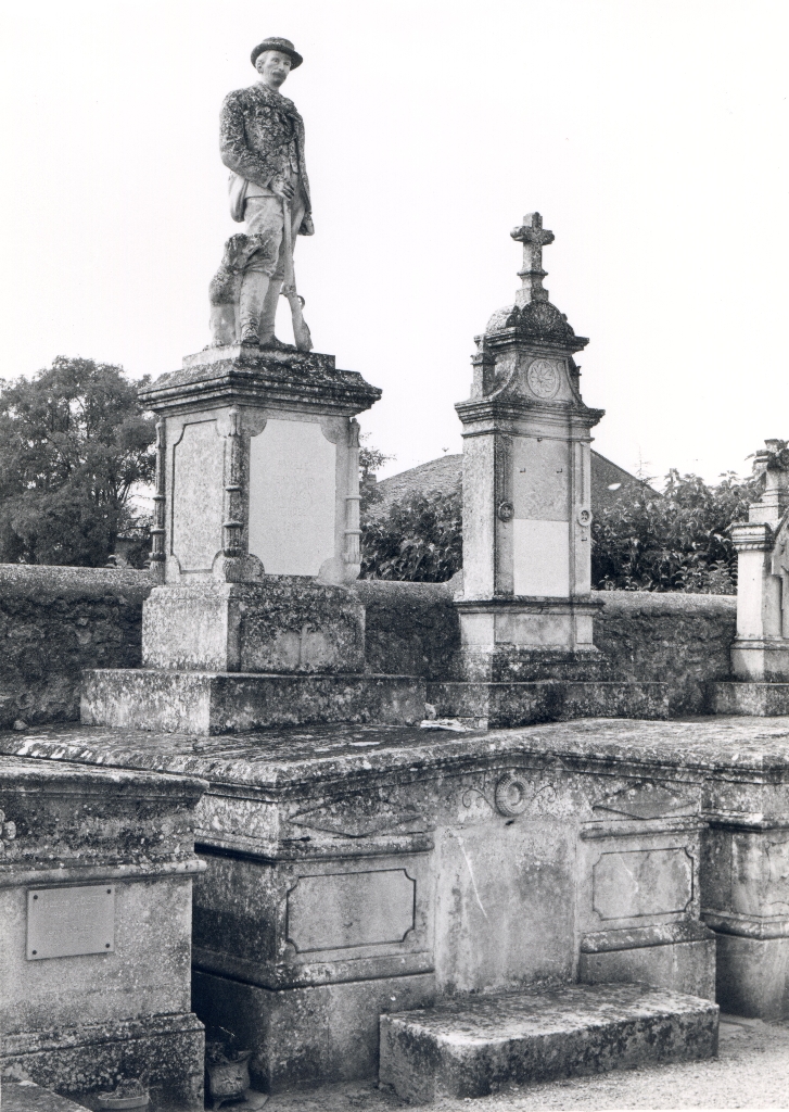 monument funéraire (monument sépulcral), de Ferdinand Balaman Tindel, du chasseur
