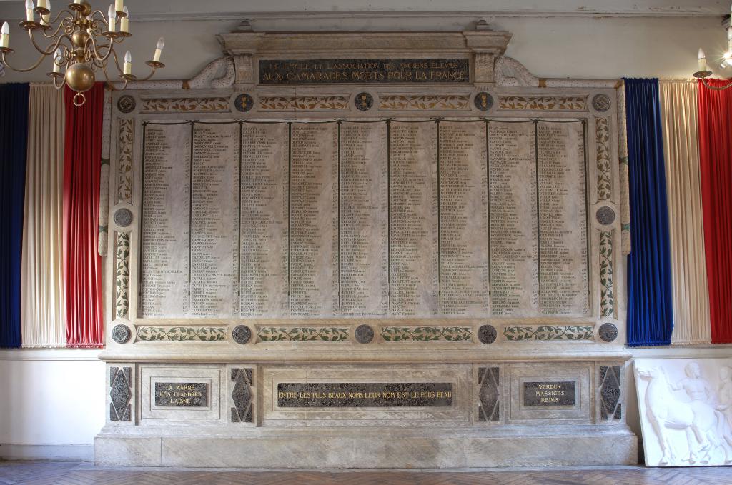 monument aux morts de la guerre 1914-1918 du lycée Pierre de Fermat
