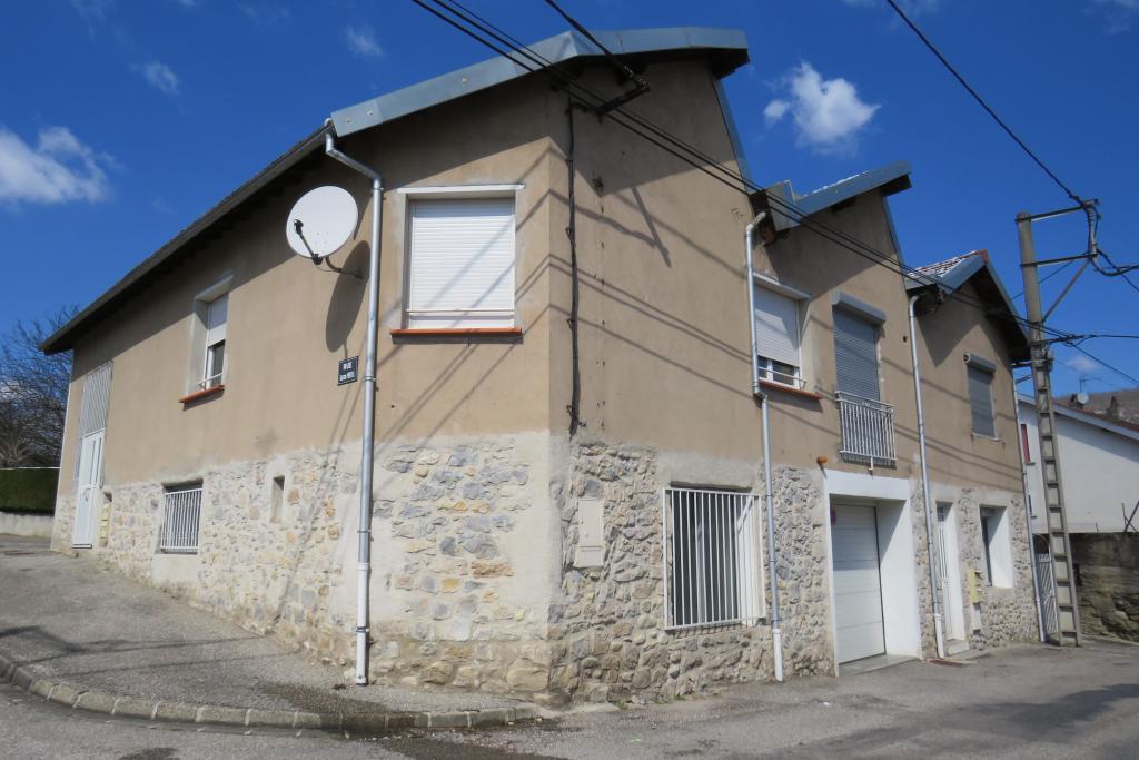 Ancien tissage de laine Ilhat, aujourd'hui immeuble