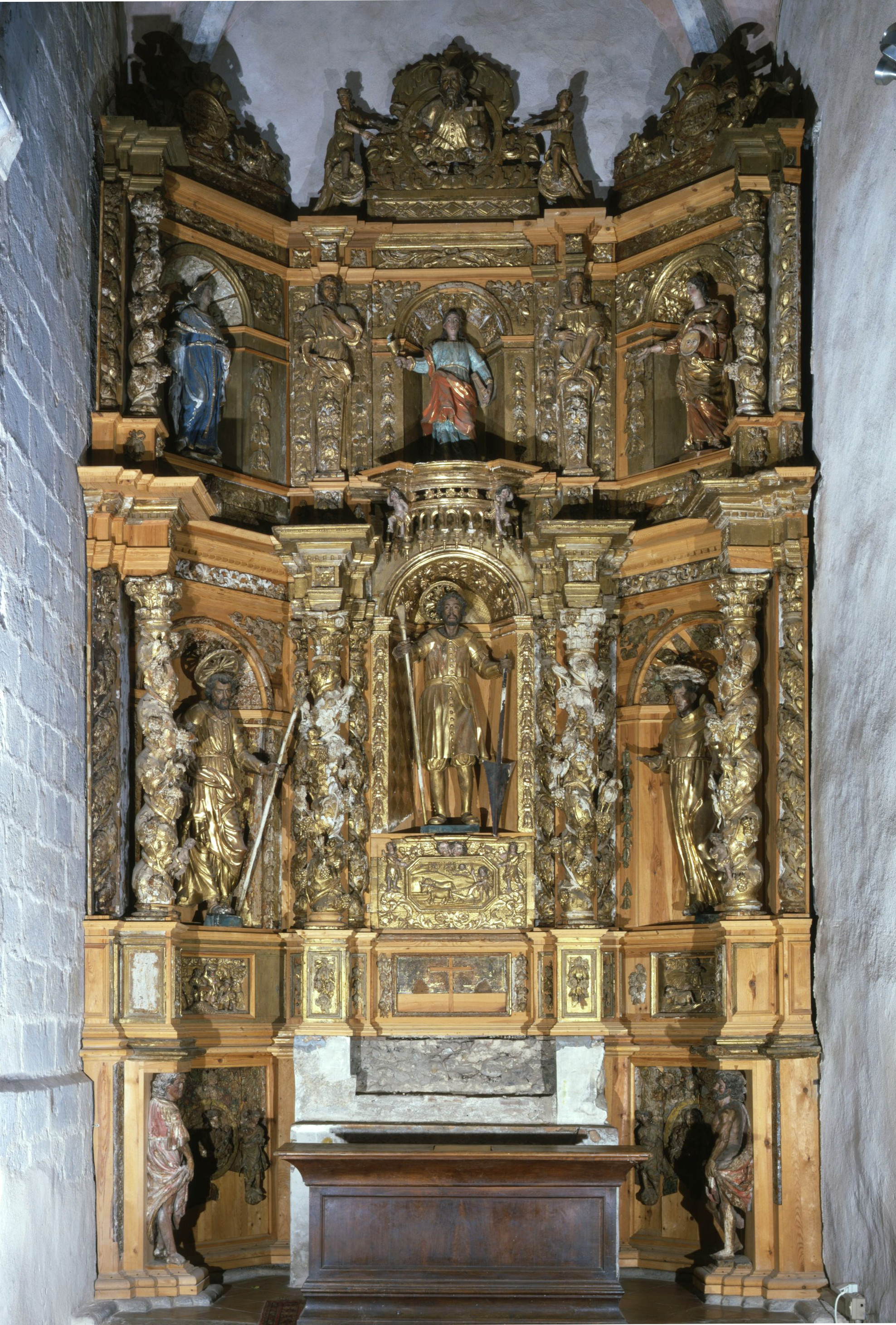 retable architecturé à niche