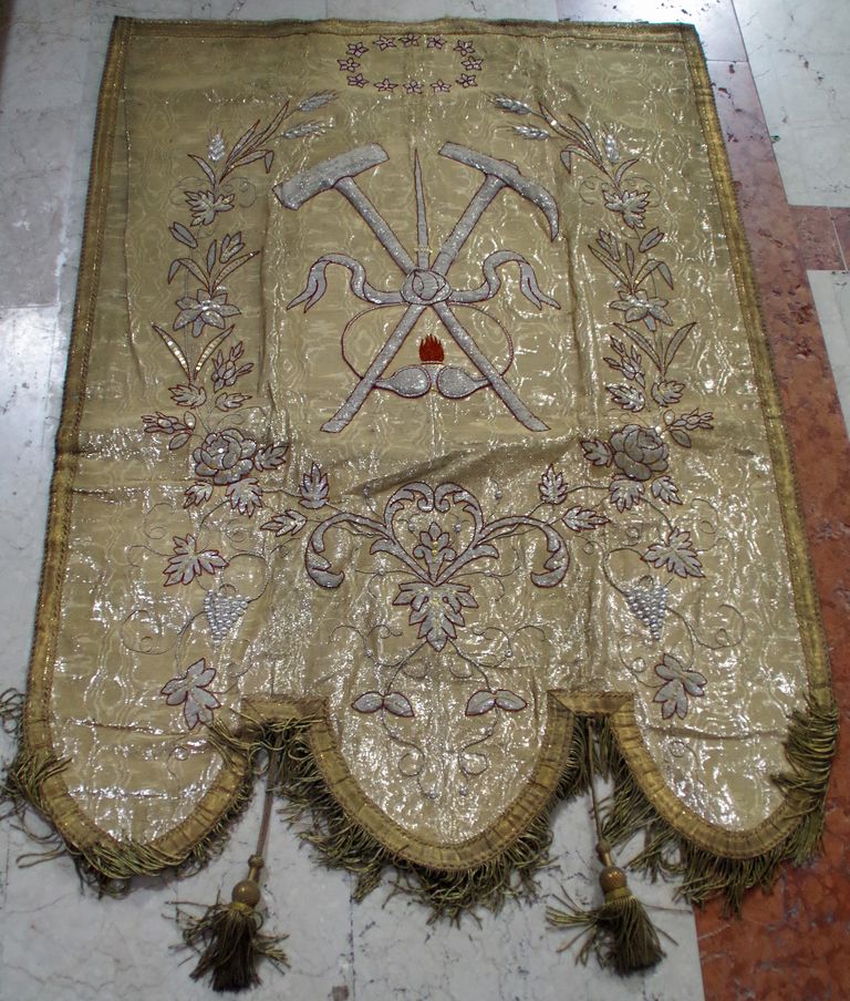 sommaire des textiles de l'église de Gagnières
