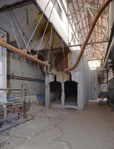 usine textile (usine de drap) dite de l'étendage, puis Teisserenc-Visseq, puis Teisserenc-Harlachol, puis usine de construction mécanique dite usine Fraisse, actuellement ateliers municipaux