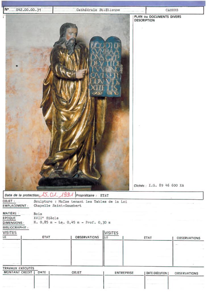 statue : Moïse présentant les Tables de la Loi aux Hébreux