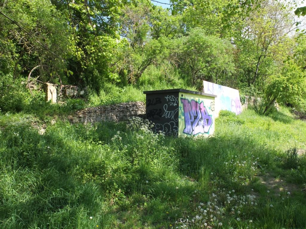 château, puis école des Frères de l'Instruction Chrétienne de Ploërmel, puis école ménagère agricole, aujourd'hui lycée d'enseignement général, technologique et agricole d'Auch Beaulieu-Lavacant