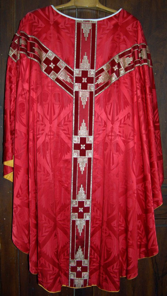 Sommaire des textiles de l'église Saint-Laurent de Barjac