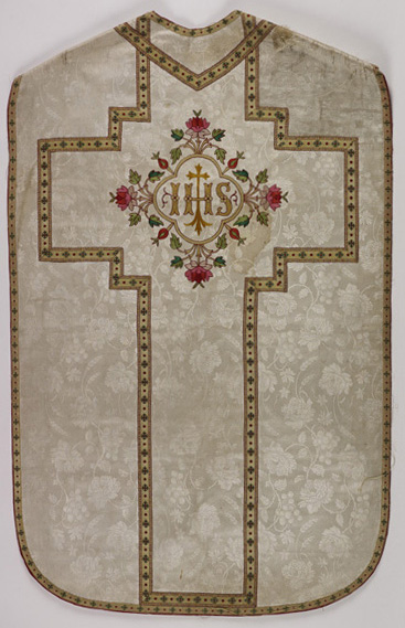 chasuble blanche avec étole, voile de calice et bourse de corporal (n° 25)