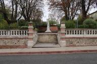 monument aux morts de la guerre de 1914-1918, de la guerre de 1939-1945 et de la guerre de 1954-1962 (Algérie)