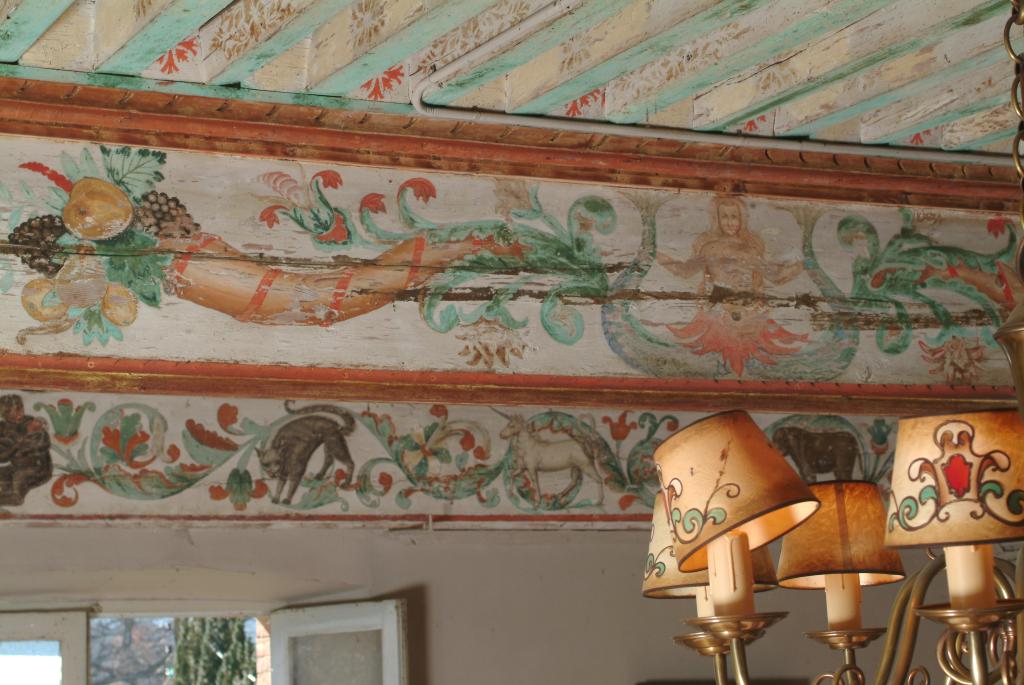 plafond peint du grand salon