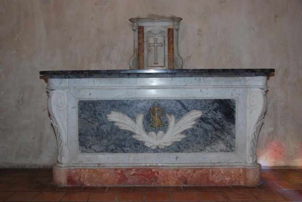 autel de la chapelle Saint-Aignan