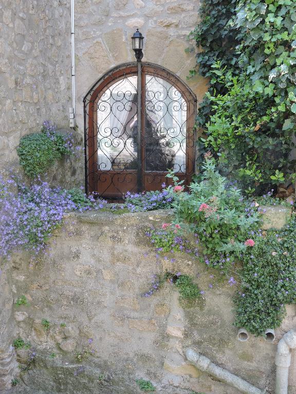 écart : bourg castral de Boussagues