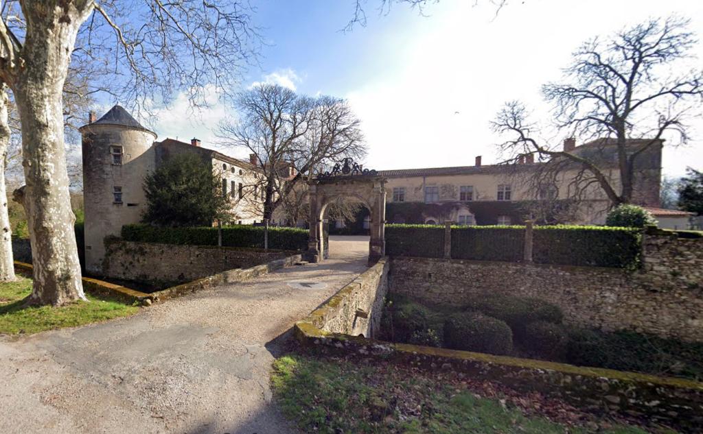 Château d'Hauterive avec son parc