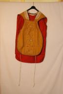 chasuble , étole , manipule , bourse de corporal , voile de calice , chape