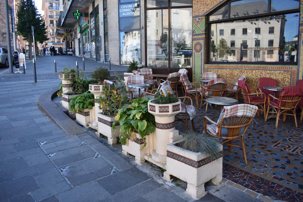 Grand Hôtel Broussy, aujourd'hui Hôtel Mercure, et Grand Café Riche, actuel café Le Broussy