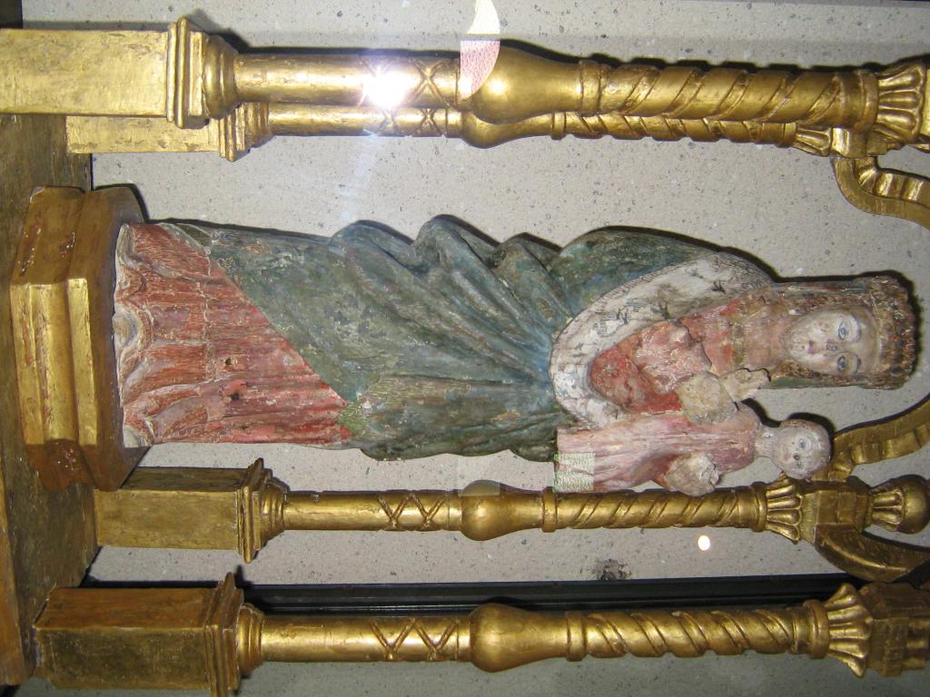 dais de procession et sa statue : Vierge à l'Enfant