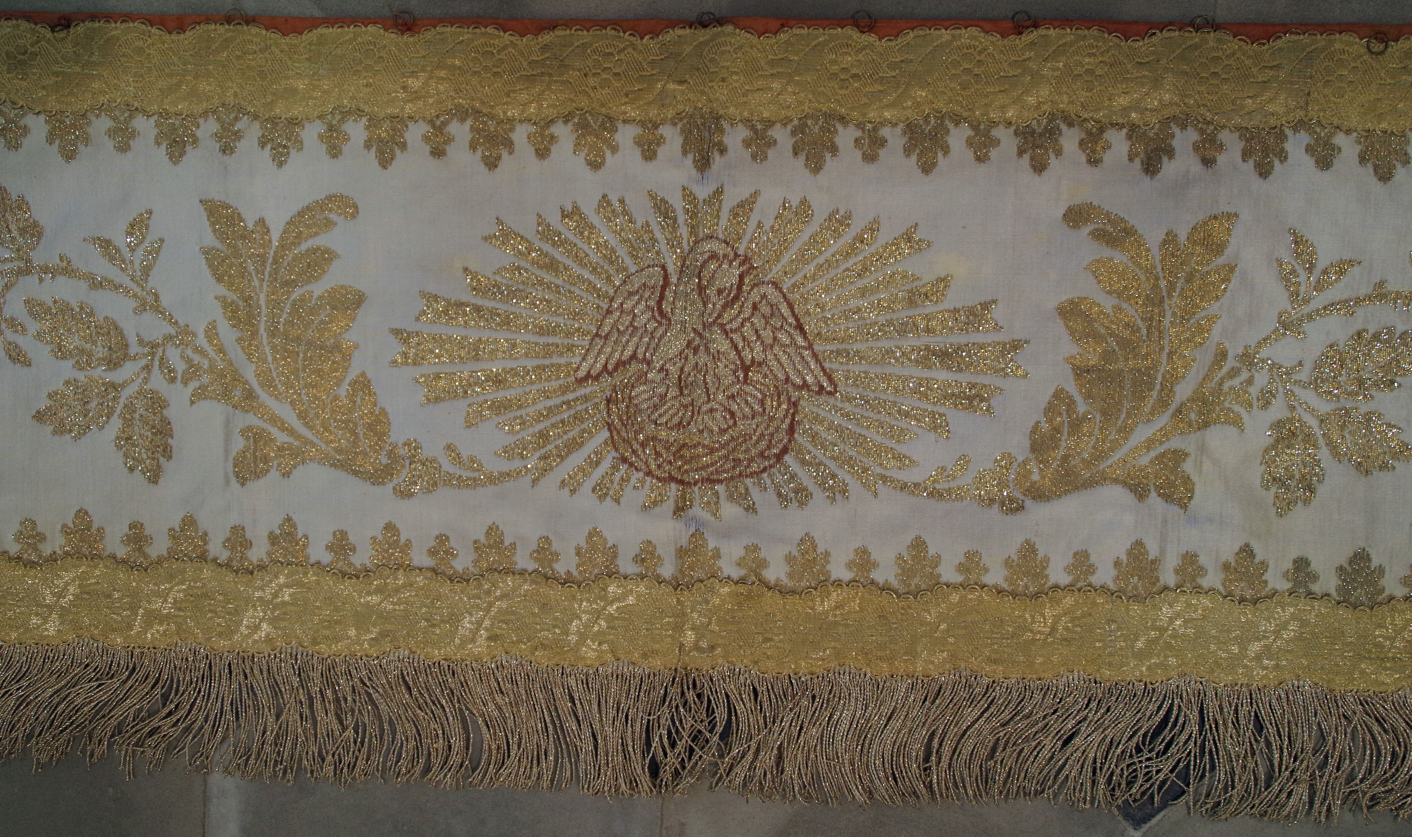 sommaire des textiles de l'église d'Aubarne