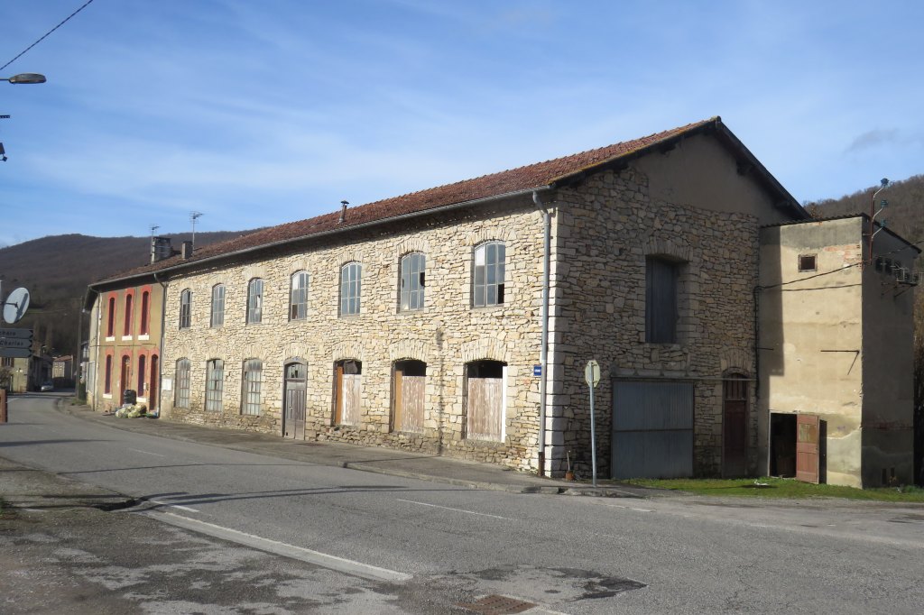 fabrique de peigne en corne et effilochage textile Jouret Frères, puis tissage AJM